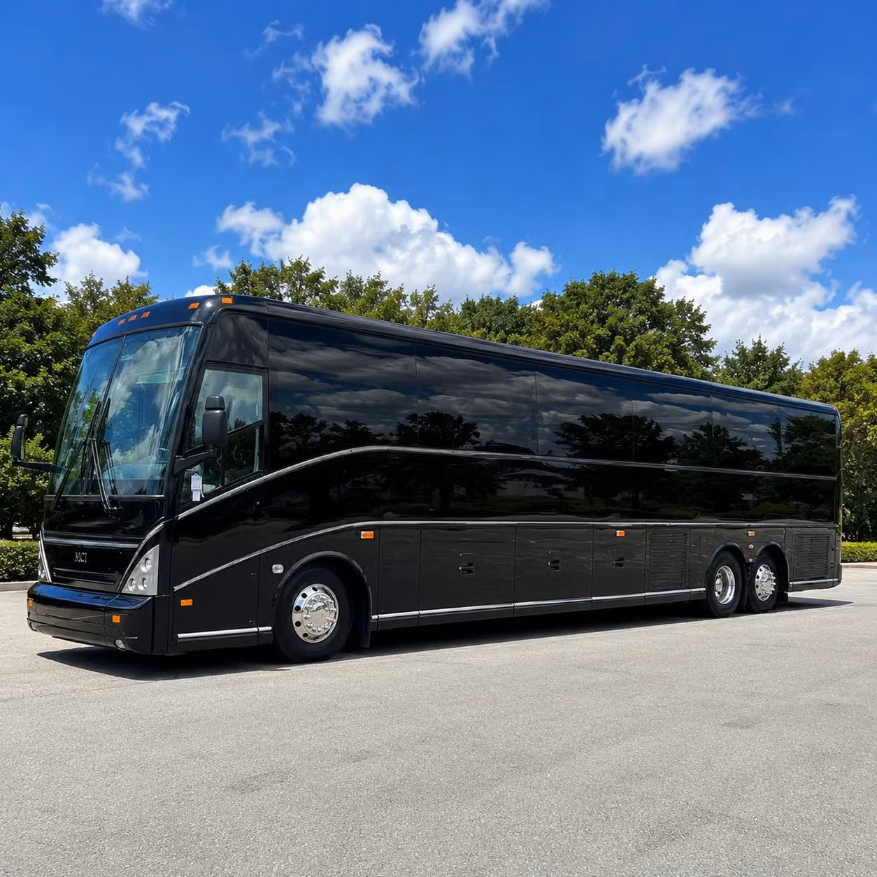 festival and outdoor concert bus rentals in lakeland