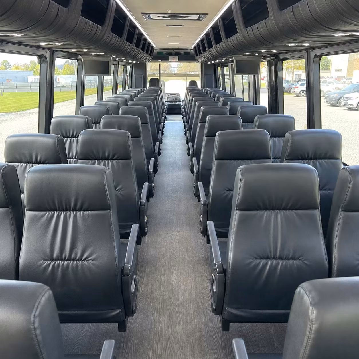 lakeland 28 passenger minibus rental