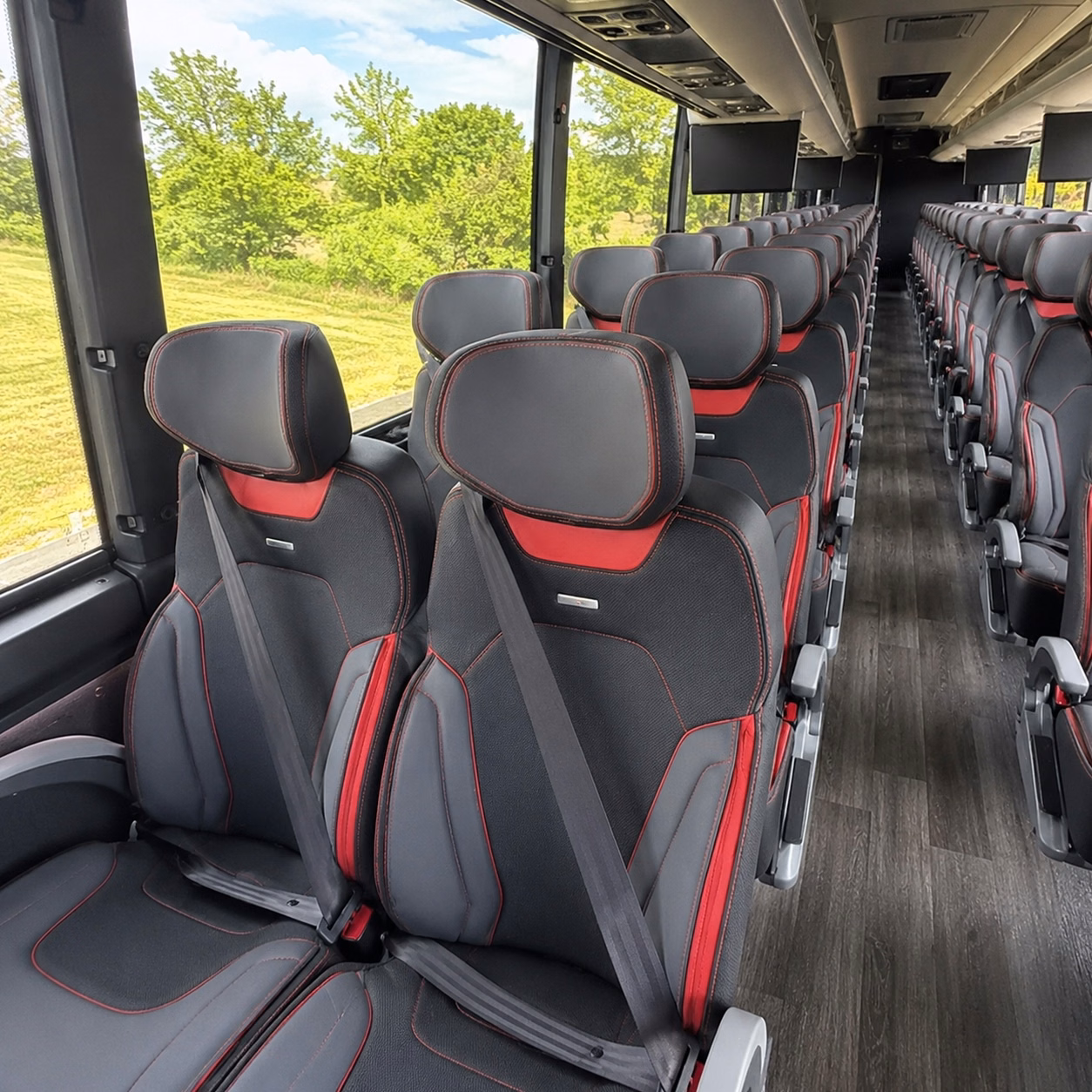 school bus rentals for history and culture field trips in the lakeland area